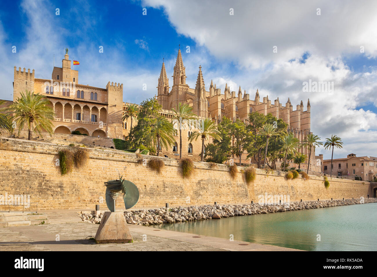 Palma de Majorque - La cathédrale La Seu et l'Almudaina. Banque D'Images