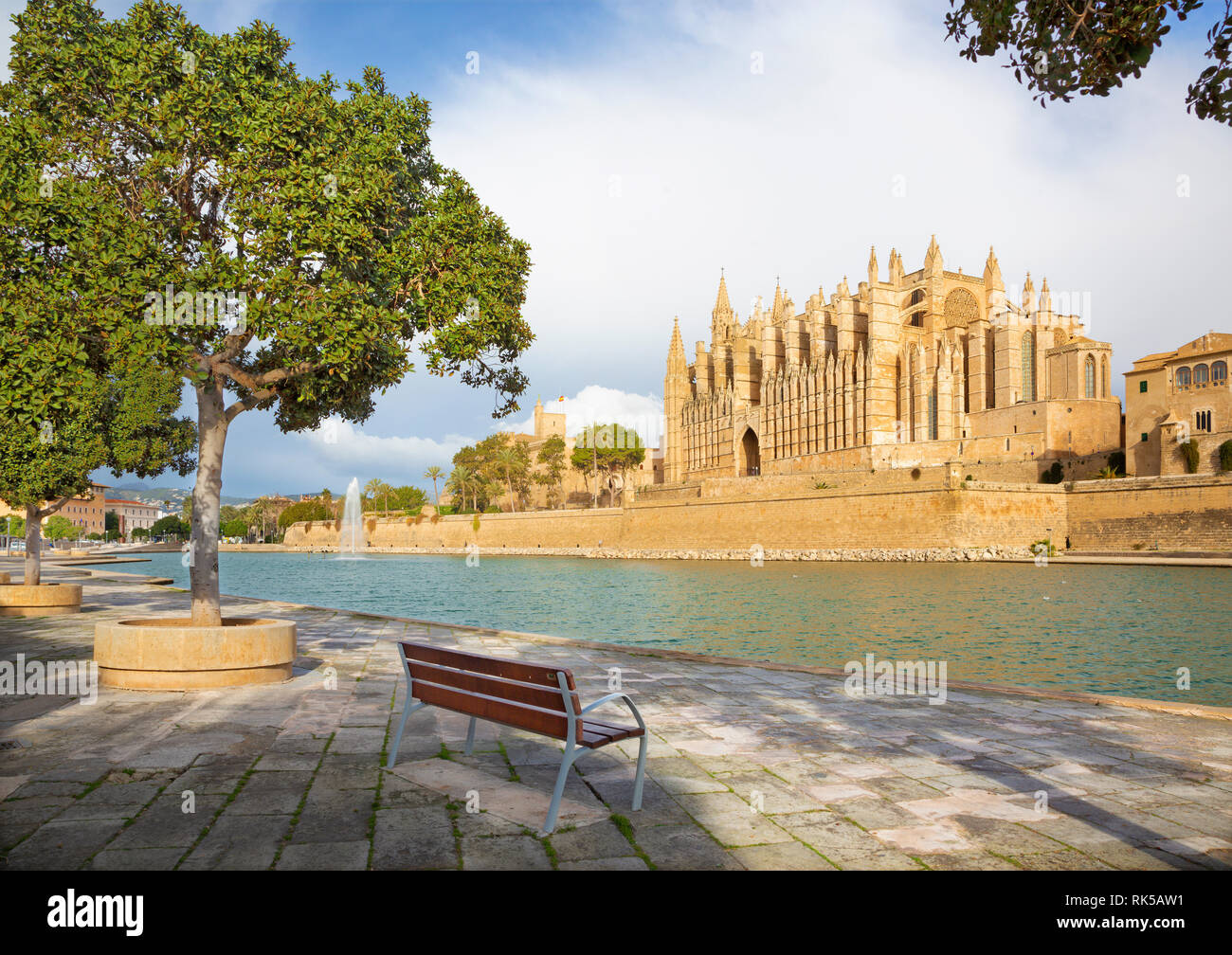 Palma de Majorque - La cathédrale La Seu et l'Almudaina et la promenade. Banque D'Images