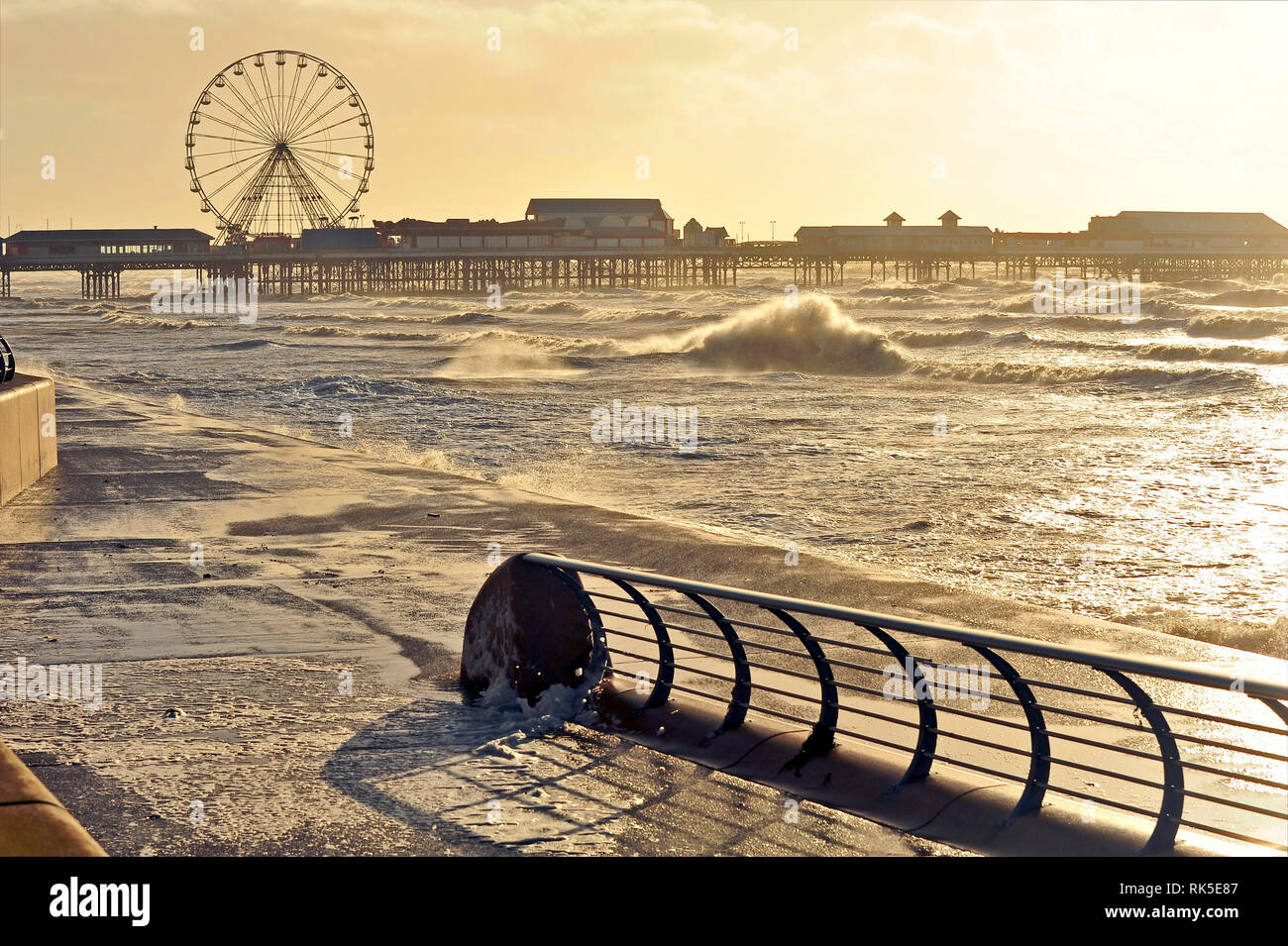 L'état de la mer à Blackpool, Royaume-Uni Banque D'Images