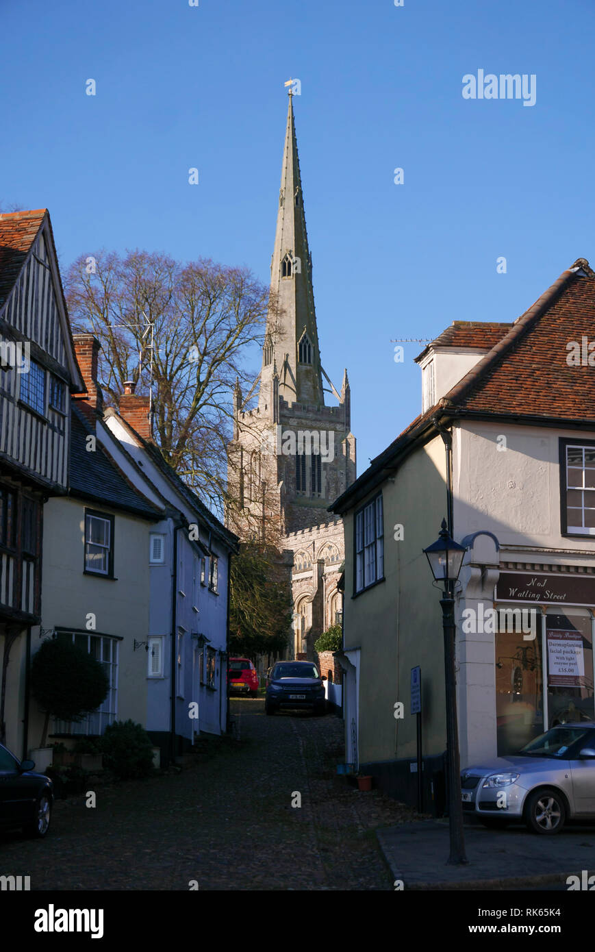 20-01-19. Thaxted, Essex, Angleterre, Royaume-Uni. Vue de l'église paroissiale de St Jean le Baptiste, vu de Stony Lane. Les travaux de construction terminée en 1510. Photo : Banque D'Images