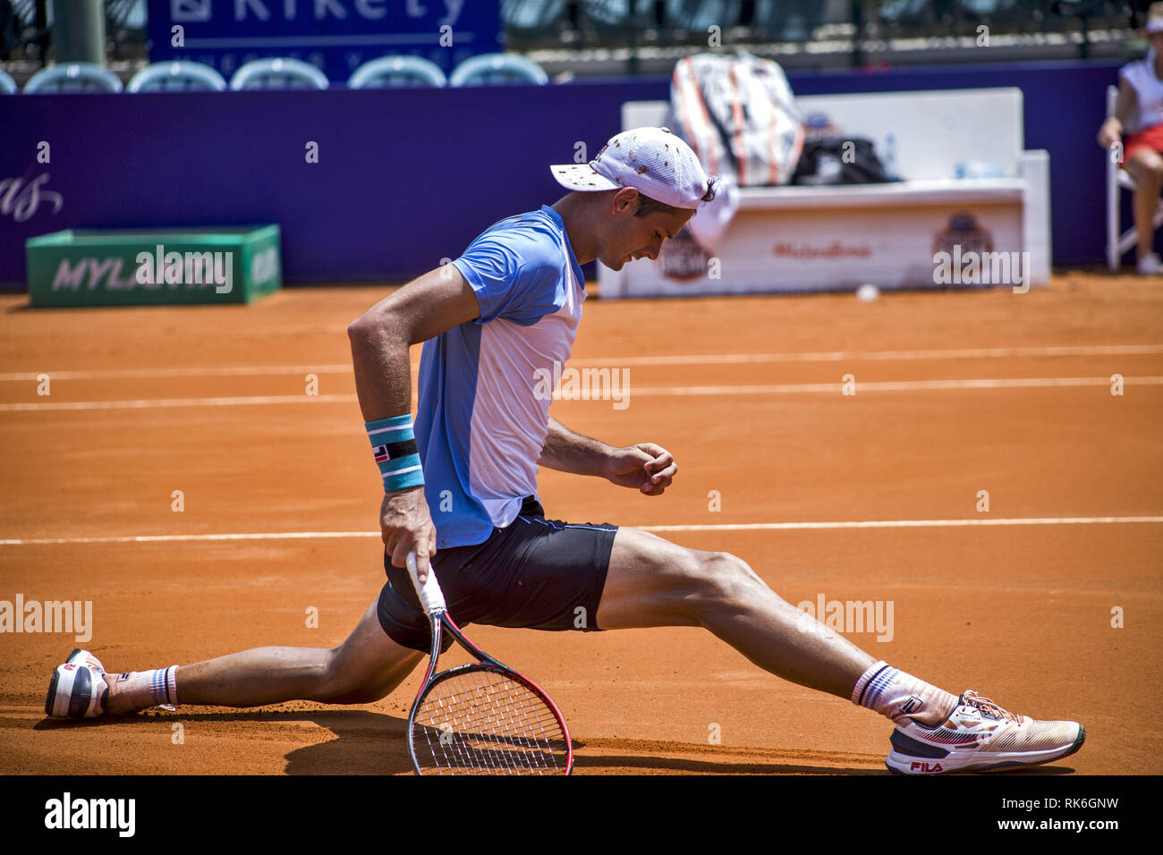 Buenos Aires, capitale fédérale, l'Argentine. Feb 9, 2019. L'Argentine a commencé à ouvrir sa version 2019, ce samedi, avec la première qualy allumettes et le tirage du tableau principal. À partir de 11 heures du matin, la phase préliminaire a commencé.Dans la cour principale de l'Agence suédoise de Guillermo Vilas Elias Ymer battu l'Argentin Juan Pablo Ficovich dans trois ensembles 3-6 ; 6-4 ; 7-5, alors qu'en cour 2, dans le même temps le Brésilien Rogerio Dutra Silva a gagné contre le Norvégien Casper Ruud, également en trois sets 6-2 ; 3-6 ; 6-4.Sur la photo le joueur argentin Juan Pablo Ficovich. (Crédit Image : © Roberto Almeida Av Banque D'Images