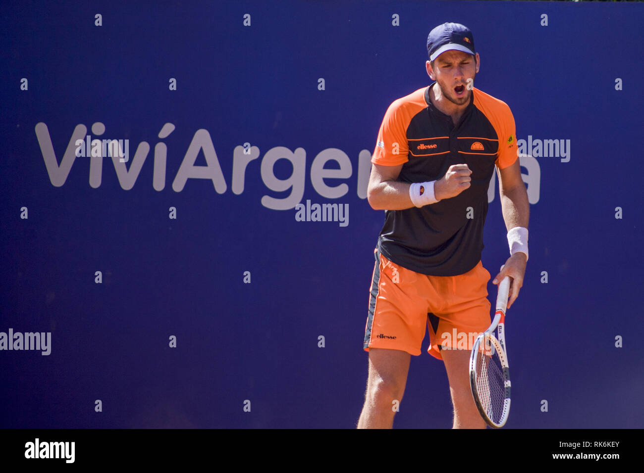 Buenos Aires, capitale fédérale, l'Argentine. Feb 9, 2019. L'Argentine a commencé à ouvrir sa version 2019, ce samedi, avec la première qualy allumettes et le tirage du tableau principal. À partir de 11 heures du matin, la phase préliminaire a commencé.Dans le champ 2, après le triomphe de l'État brésilien Rogerio Dutra Silva avant le premier norvégien Casper Ruud fait le maximum favori, les Britanniques Cameron Norrie qui avait de faire appel à toutes ses ressources pour sceller la victoire avant d'Andrej Martin, de la Slovaquie, par une dure 6 -4, 4-6 et 7-5.Dans l'image les Britanniques Cameron Norrie. (Crédit Image : © Roberto Almeida Banque D'Images