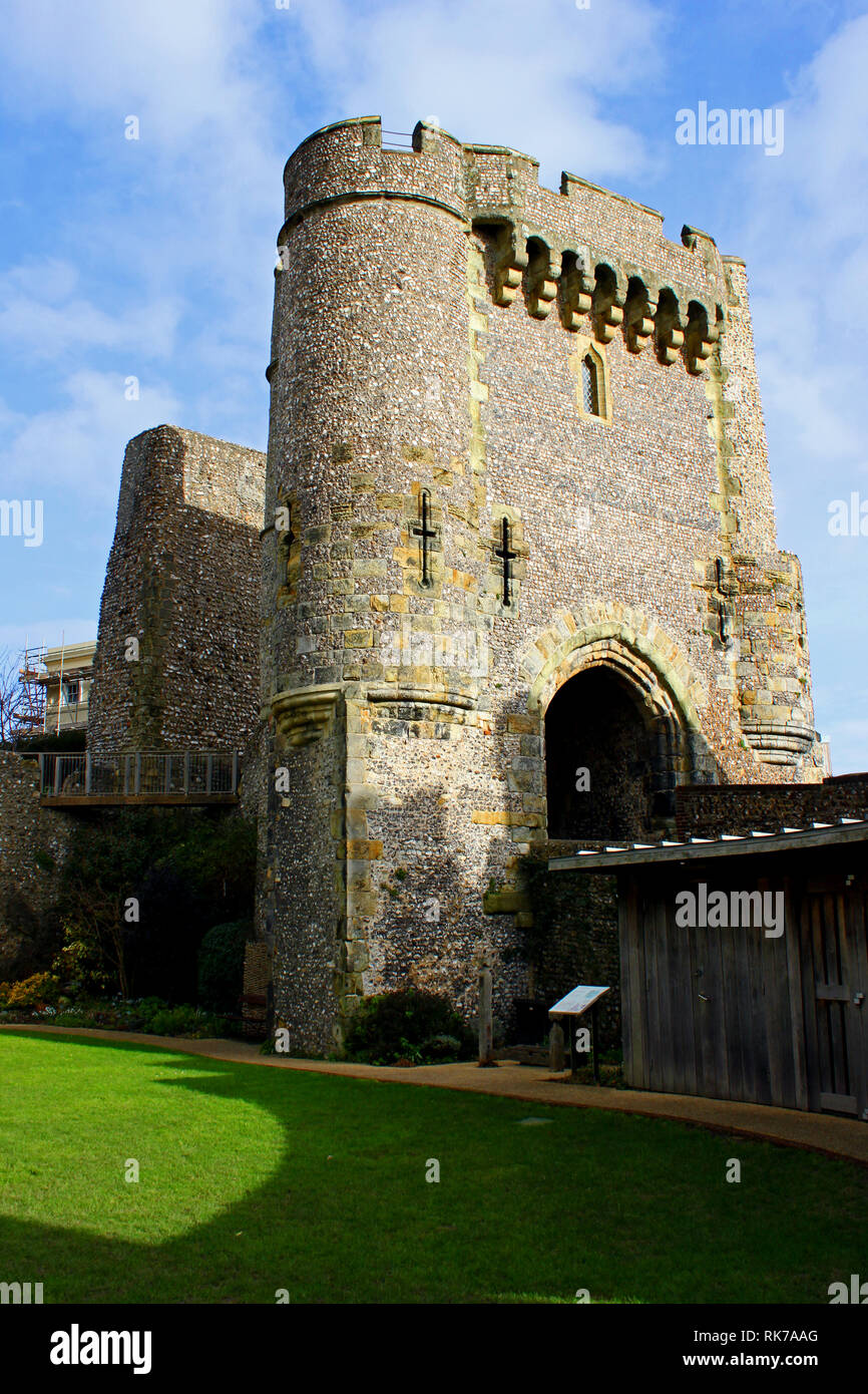 Tour et porte du château de Lewes. East Sussex, Royaume-Uni. Banque D'Images