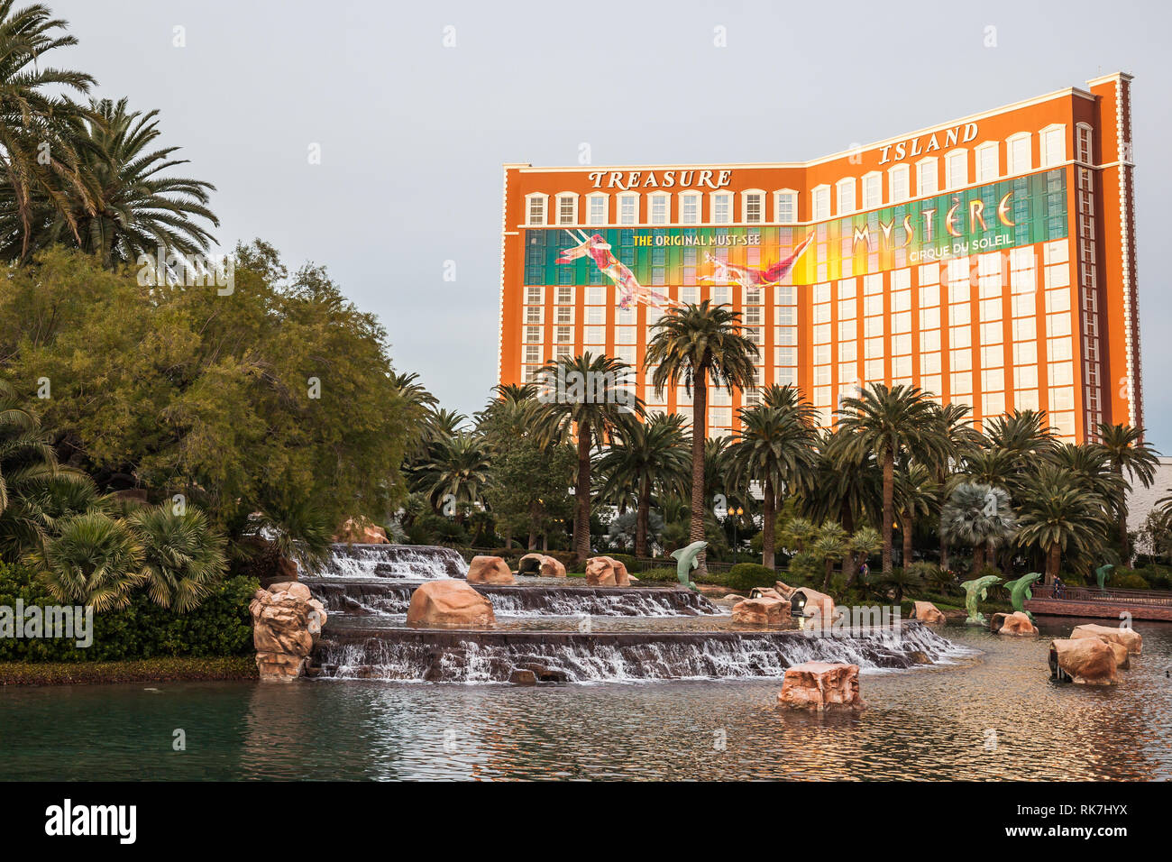 Vue extérieure de Treasure Island Hotel & Casino en 2018, l'île au trésor est un hôtel et casino situé sur le Strip de Las Vegas dans le paradis, Nevada, USA Banque D'Images