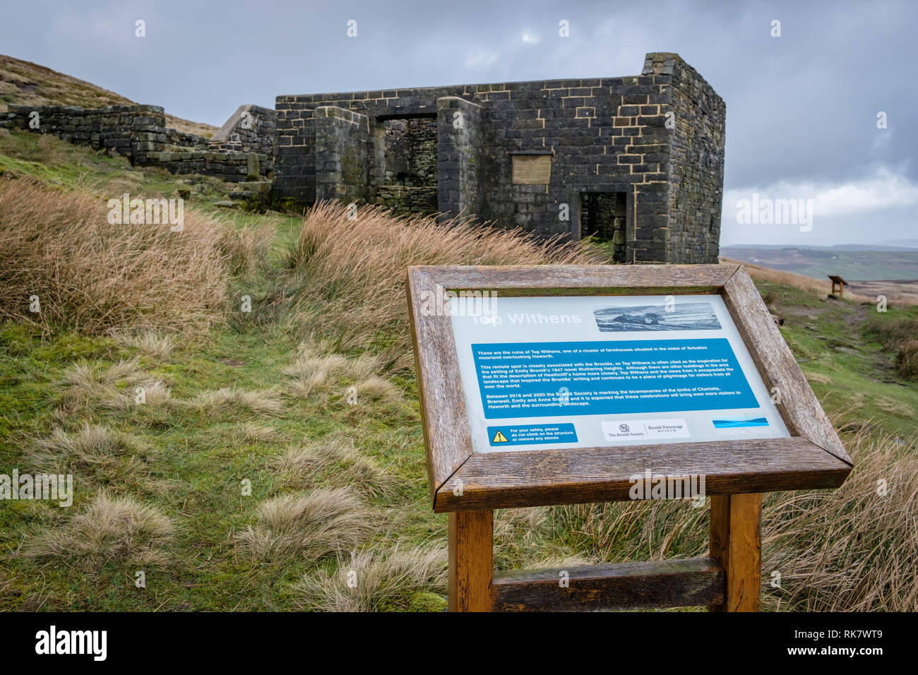 Top Withens également connu sous le nom de haut sur Withins Haworth Moor, Haworth, Royaume-Uni. dit être l'inspiration pour le livre Hurlevent par Emily Bronte. Banque D'Images