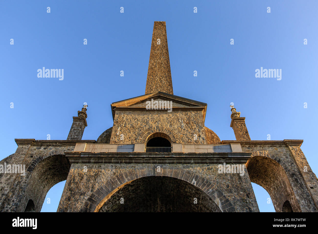 L'Obélisque Conolly's Folly construite au sein de Castletown Estate de fournir de l'emploi au cours de la famine de 1740-41, situé à Maynooth, Kildare, Irlande Banque D'Images