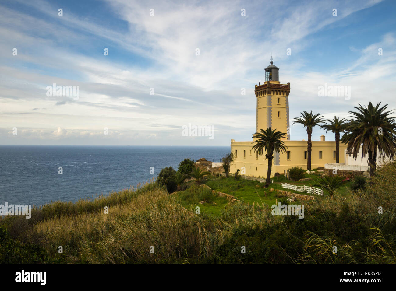 Le cap Spartel, promontoire à l'entrée du détroit de Gibraltar, à 12 km à l'ouest de Tanger, Maroc. Banque D'Images