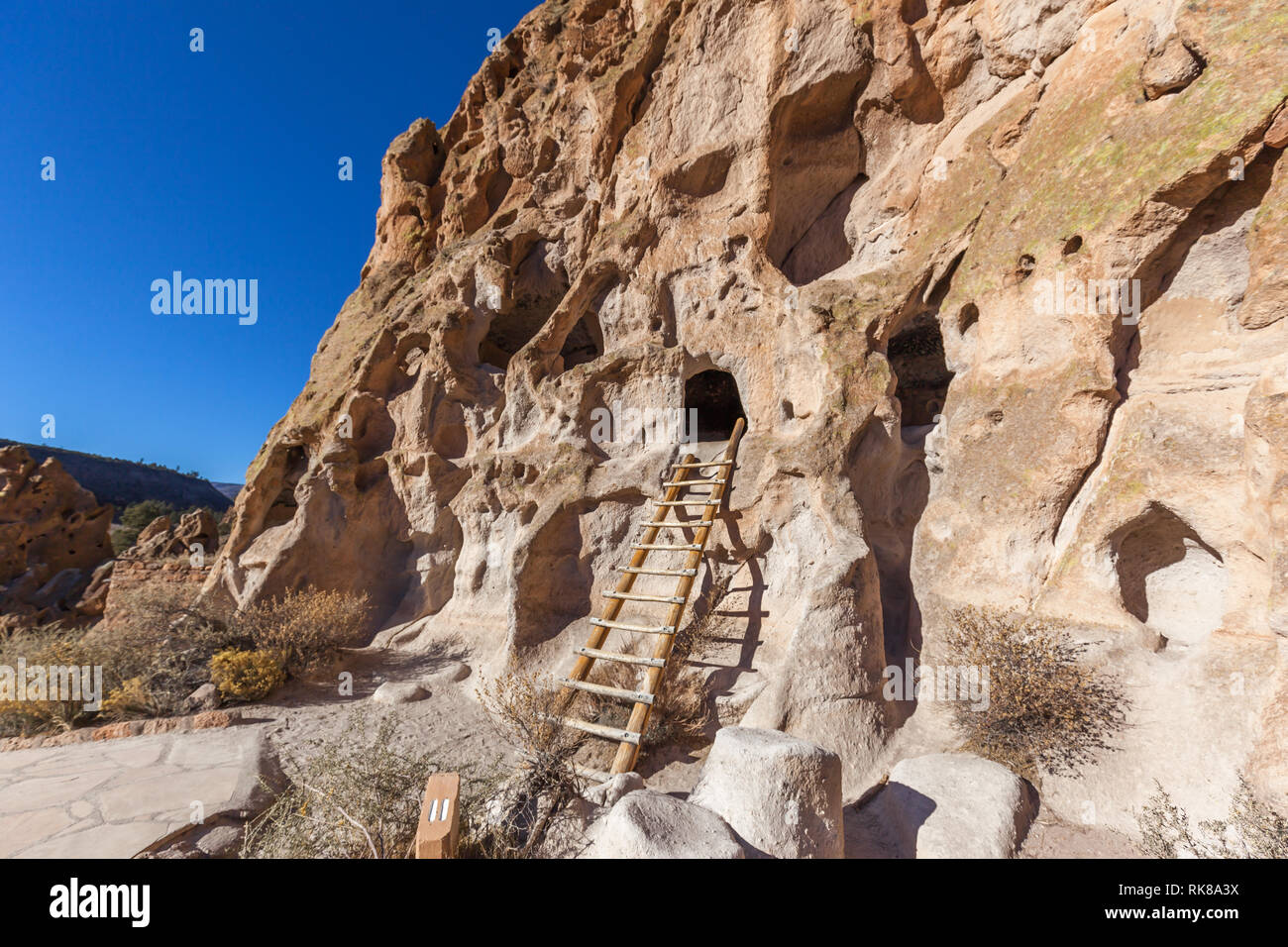 Avis de Bandelier National Monument, près de Los Alamos, au Nouveau Mexique. Banque D'Images