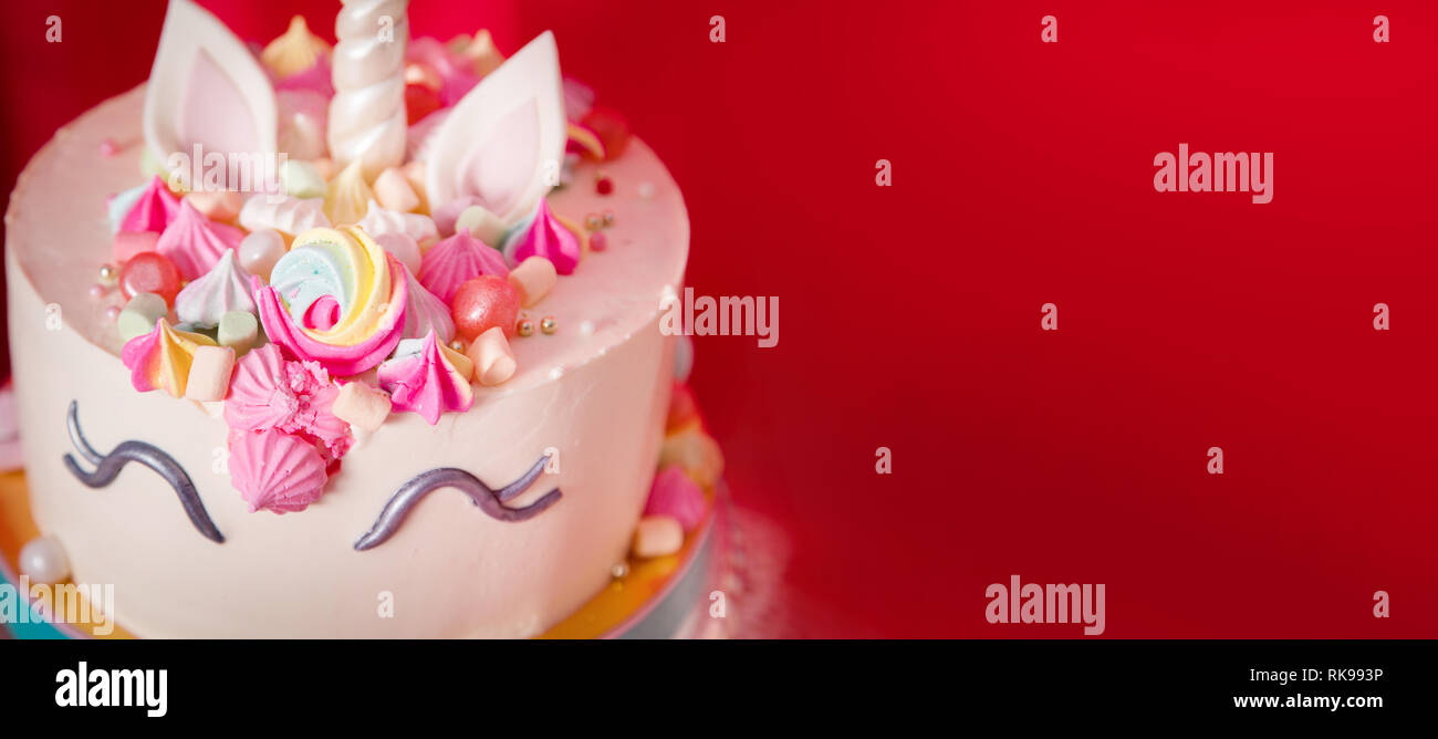 Sweet Table Et Gros Gateau Unicorn Pour Bebe Fille Premier Anniversaire Espace Libre Pour Le Texte Photo Stock Alamy Sweet Table Et Gros Gateau Unicorn Pour Bebe Fille Premier Anniversaire Espace Libre Pour Le Texte Photo Stock Alamy