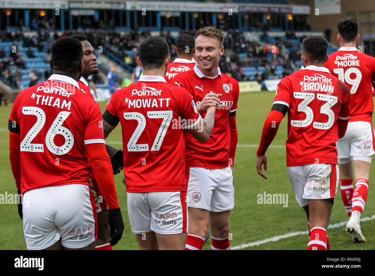 Gillingham, UK. 9 Feb 2019. Cauley Woodrow de Barnsley marque son deuxième pour le rendre 0-3 et célèbre au cours de l'EFL Sky Bet League 1 match entre Vevey et Barnsley au stade Ta1 1NF Taunton MEMS, Gillingham, Angleterre le 9 février 2019. Photo de Ken d'Étincelles. Usage éditorial uniquement, licence requise pour un usage commercial. Aucune utilisation de pari, de jeux ou d'un seul club/ligue/dvd publications. Credit : UK Sports Photos Ltd/Alamy Live News Banque D'Images