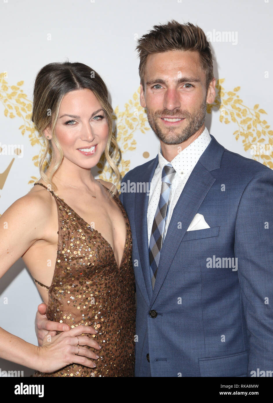 PASADENA, CA - 9 février : Cassandra Troy, Andrew Walker, à l'Hallmark Channel et marque les films & Mystères Hiver 2019 Tournoi au TCA à Pasadena, Californie le 9 février 2019. Credit : Faye Sadou/MediaPunch Banque D'Images