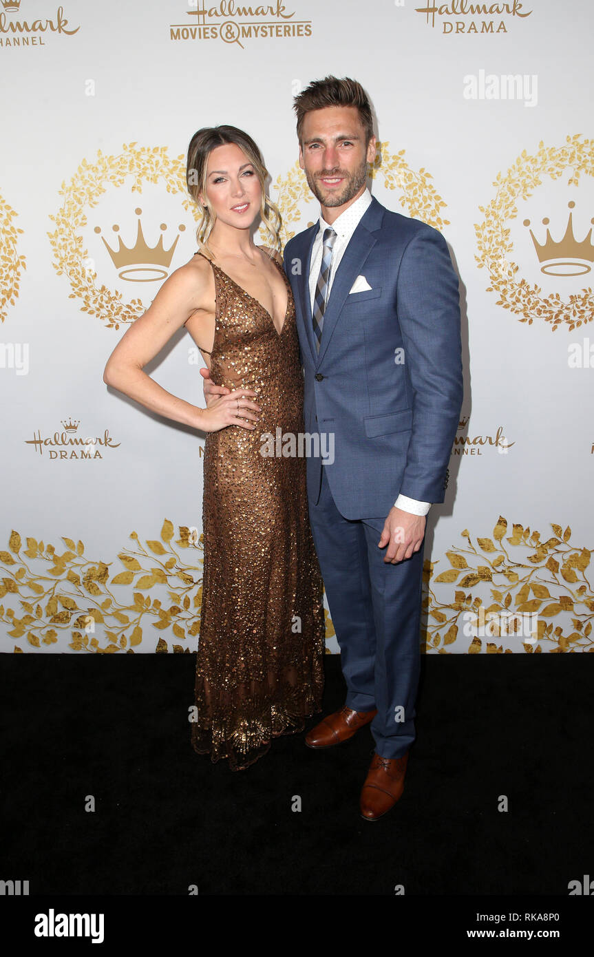 PASADENA, CA - 9 février : Cassandra Troy, Andrew Walker, à l'Hallmark Channel et marque les films & Mystères Hiver 2019 Tournoi au TCA à Pasadena, Californie le 9 février 2019. Credit : Faye Sadou/MediaPunch Banque D'Images