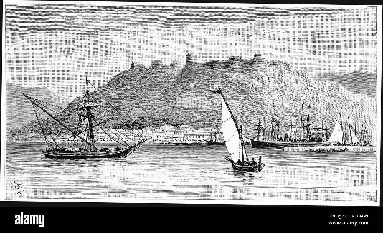 Gravure d'un bateau de pêche et la ville de Smyrne. À partir de la Bible, peut-être Self-Interpeting l'édition 1843. Banque D'Images