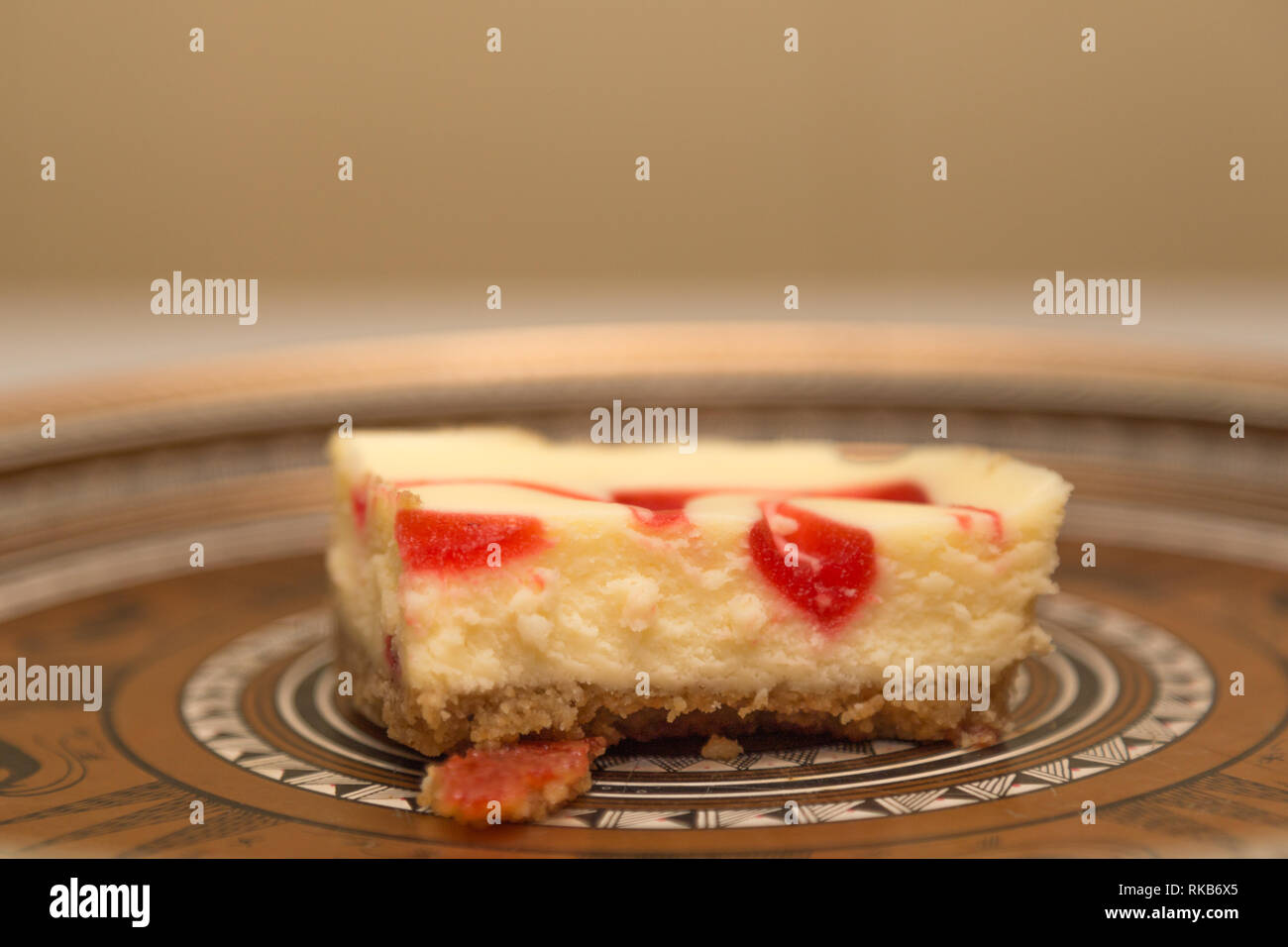 Que faire avec les restes de gâteau au fromage de bars. Banque D'Images