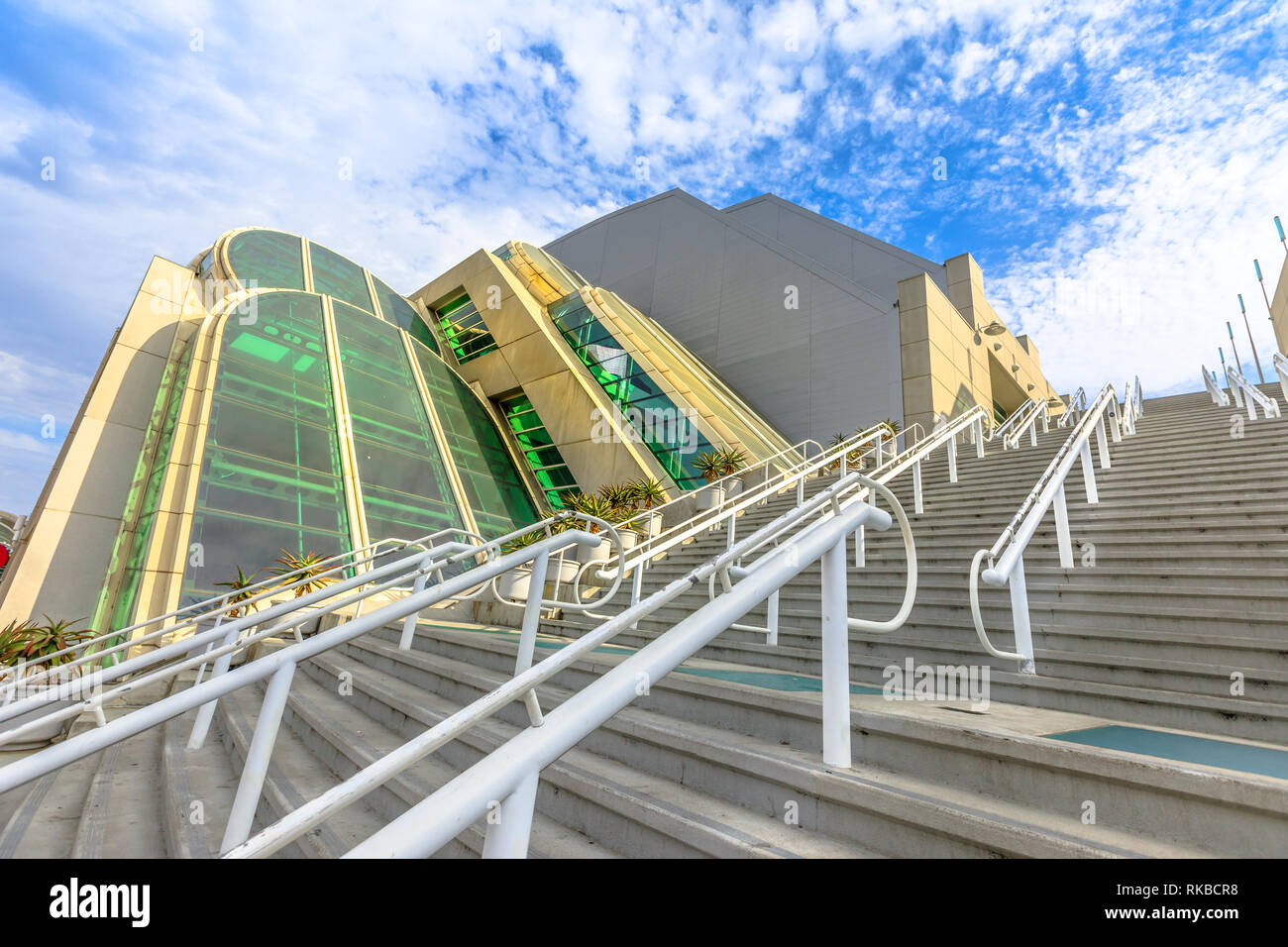 Vue en perspective d'escalier au San Diego Convention Center situé à Marina district près de Gaslamp Quarter. Le centre-ville de San Diego, Californie, Unit Banque D'Images