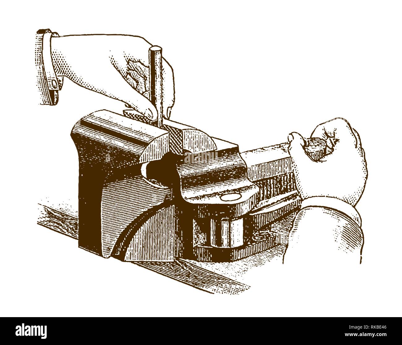 Illustration historique de deux mains travaillant sur un étau (après une gravure ou une gravure du xixe siècle) Illustration de Vecteur