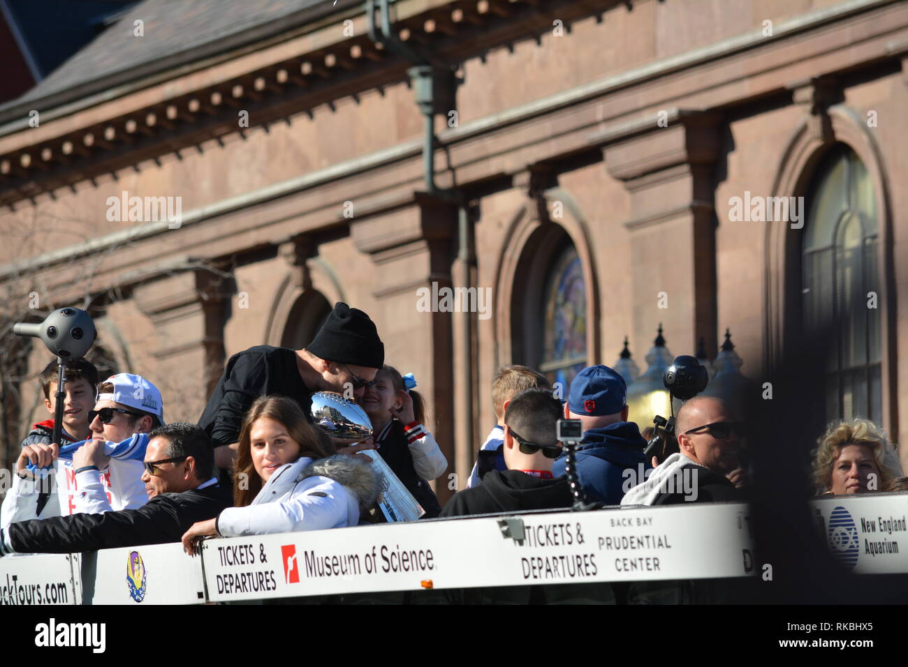 New England Patriots Quarterback Tom Brady sur un bateau de canard, célébrant les tapotements LIII du Super Bowl la victoire sur les béliers, à Boston, Massachusetts Banque D'Images