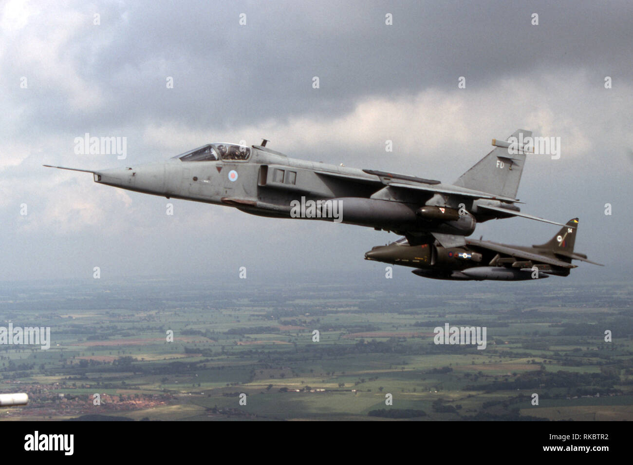 ROYAL AIR FORCE Sepecat Jaguar et Hawker Harrier Banque D'Images