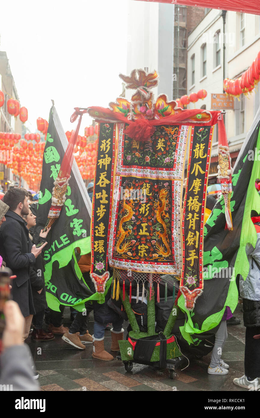 Londres, Royaume-Uni. 10 fév, 2019. Bannières chinois à Londres, Angleterre, Royaume-Uni., pendant les célébrations du Nouvel An chinois. Crédit : Ian Laker/Alamy Live News. Banque D'Images