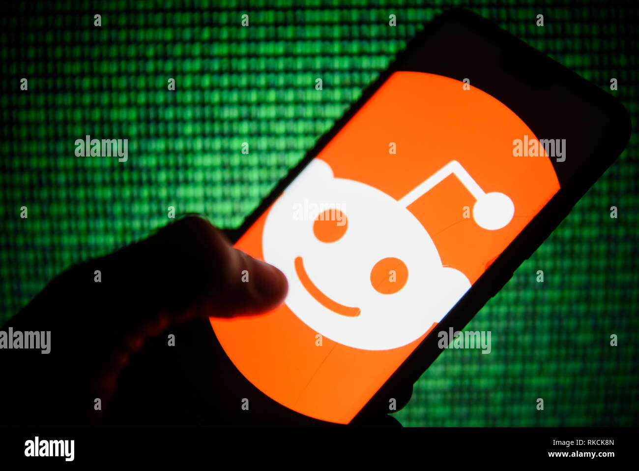 Logo Reddit est vu sur un téléphone mobile Android. Banque D'Images