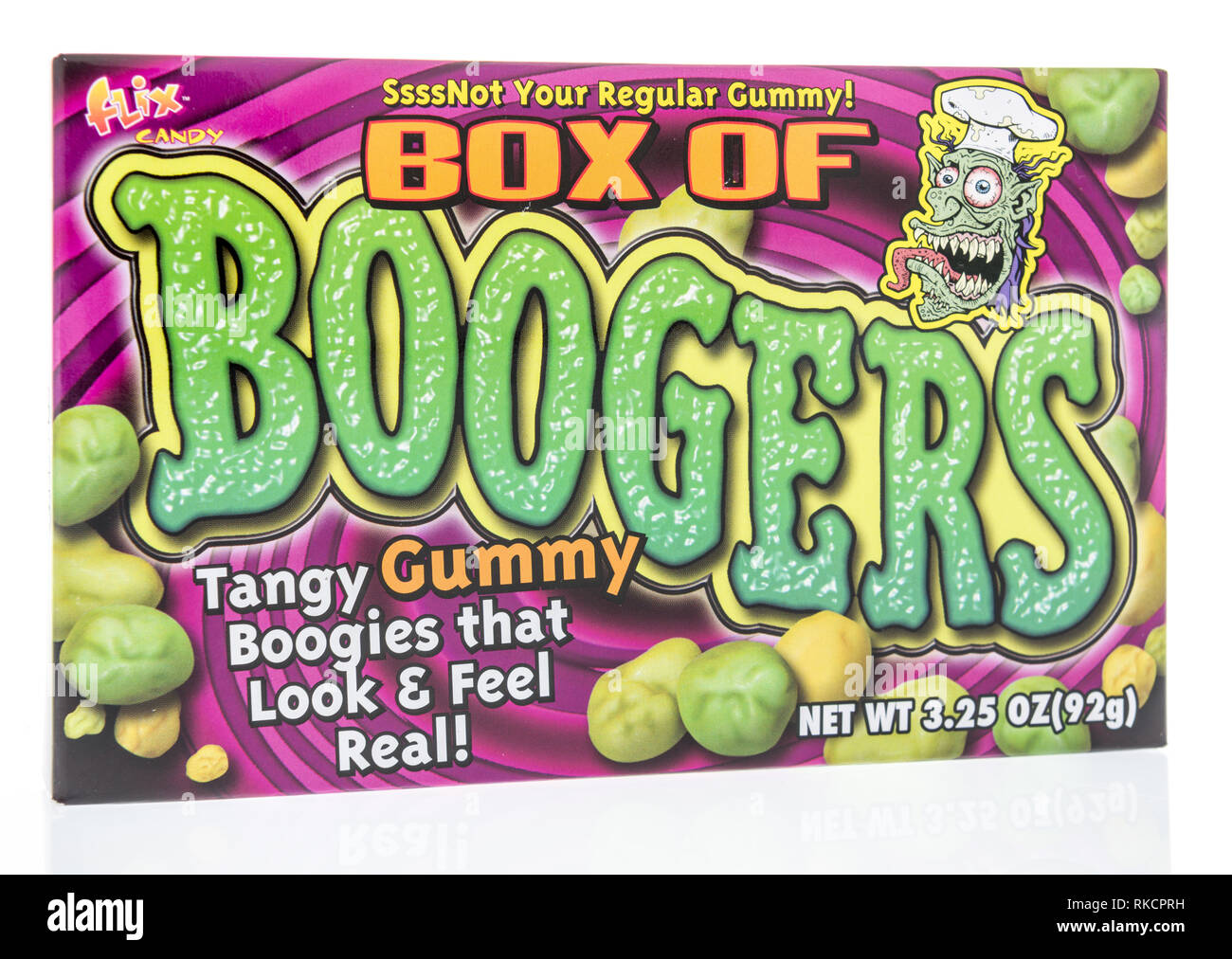 Winneconne, WI - 8 Février 2019 : un paquet de Flix fort de Boogers gummy candy sur un fond isolé Banque D'Images