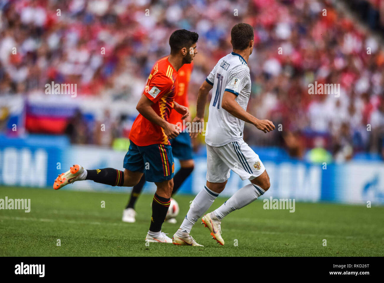 Moscou, Russie - 1 juillet 2018. Moscou, Russie - 1 juillet 2018. Le milieu de terrain de l'équipe d'Espagne de football Marco Asensio et le milieu de la Russie Zobnin Romain Banque D'Images