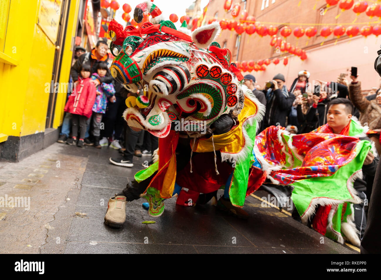 Londres, Royaume-Uni, 10 février 2019. Célébration du Nouvel an chinois à China Town, Soho, London, UK où toutes les visites de Dragon des magasins chinois. Alamy/Harishkumar Shah Banque D'Images