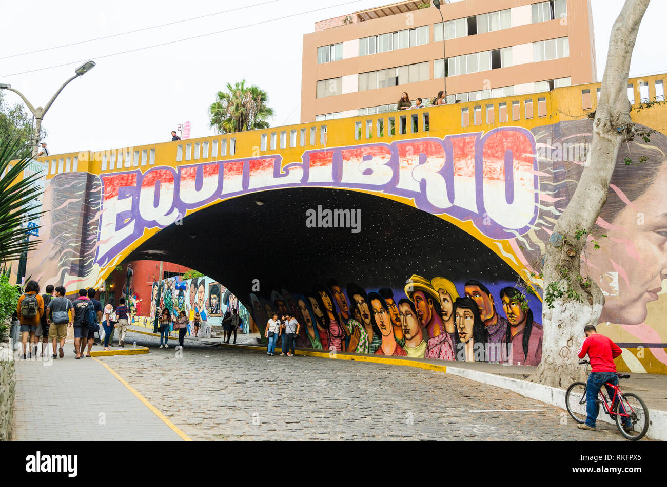 Lima, Pérou, le 17 janvier 2019 : Barranco est l'un des plus petits districts, cependant, c'est aussi la zone bohème de Lima dans le lieu de résidence de nombreux artistes locaux. Banque D'Images