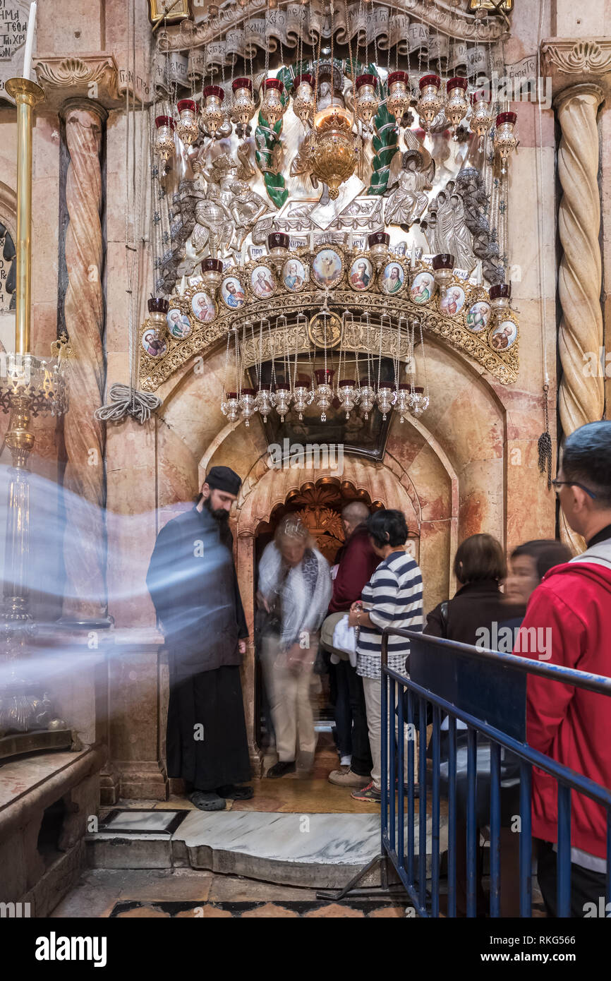 Jérusalem, Israël - le 20 novembre 2018 pèlerins chrétiens non identifié : la visite de l'église du Saint-Sépulcre à Jérusalem, Israël Banque D'Images