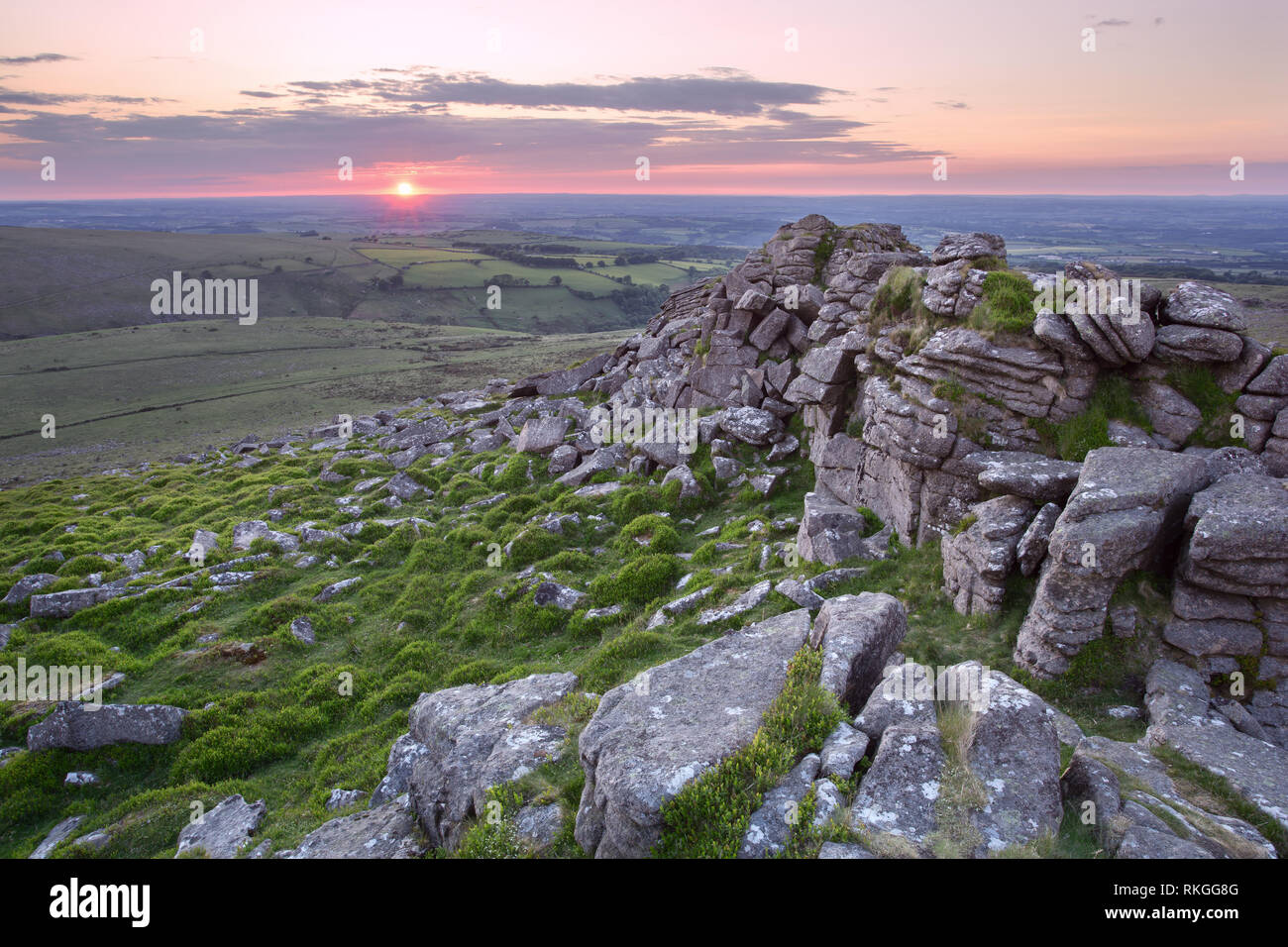 Coucher du soleil Belstone tor Dartmoor National Park Devon Uk Banque D'Images Coucher du soleil Belstone tor Dartmoor National Park Devon Uk Banque D'Images