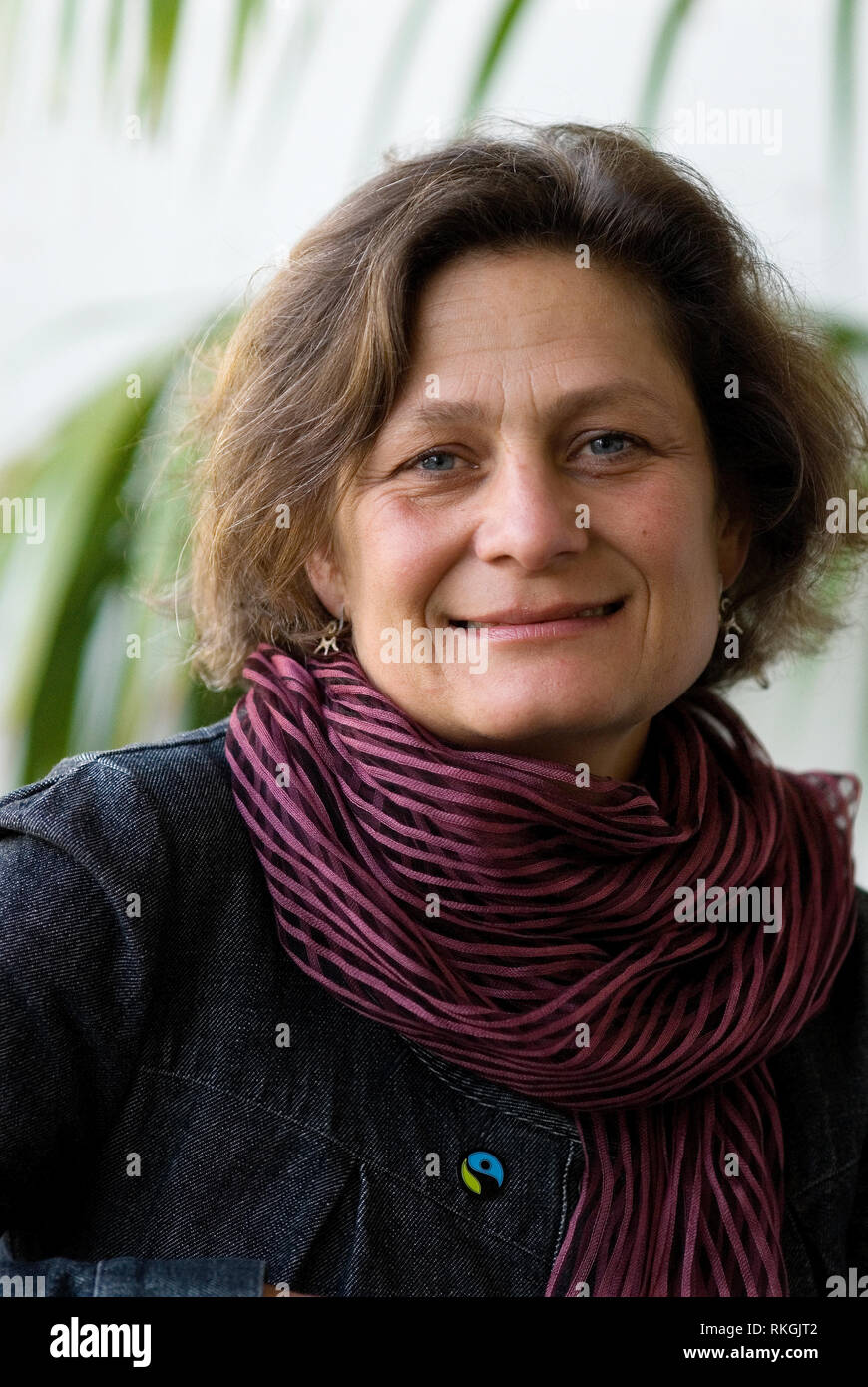 Harriet Lamb photographié pour l'indépendance lorsqu'elle a été le PDG de Fairtrade à ses bureaux de Londres. 2008 Wikipedia : Harriet Lamb, CBE (né le 3 juin 1961) est le chef de la direction de l'organisation de consolidation de International Alert, un rôle qu'elle a pris en novembre 2015.[2] Elle a été directrice exécutive de la Fairtrade Foundation du Royaume-Uni à partir de 2001-2012. Auparavant, elle a été l'un des principaux militant pour un commerce équitable. En septembre 2012, elle devient Directeur Général de la global normes, certification et développement, organisation de producteurs internationaux Fairtrade Banque D'Images