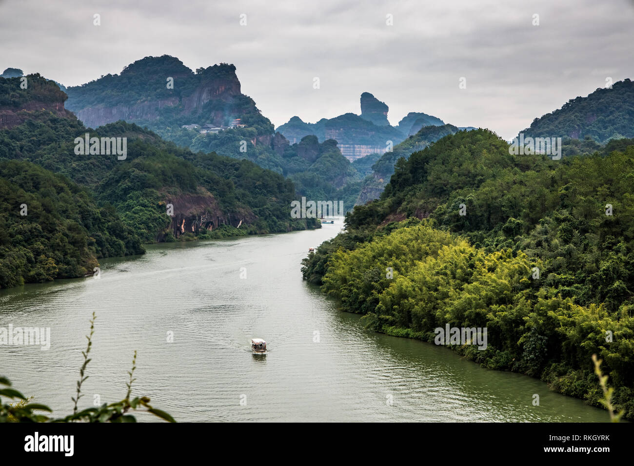 Aperçu de la célèbre montagne de Danxia, Guangdong, Chine Banque D'Images