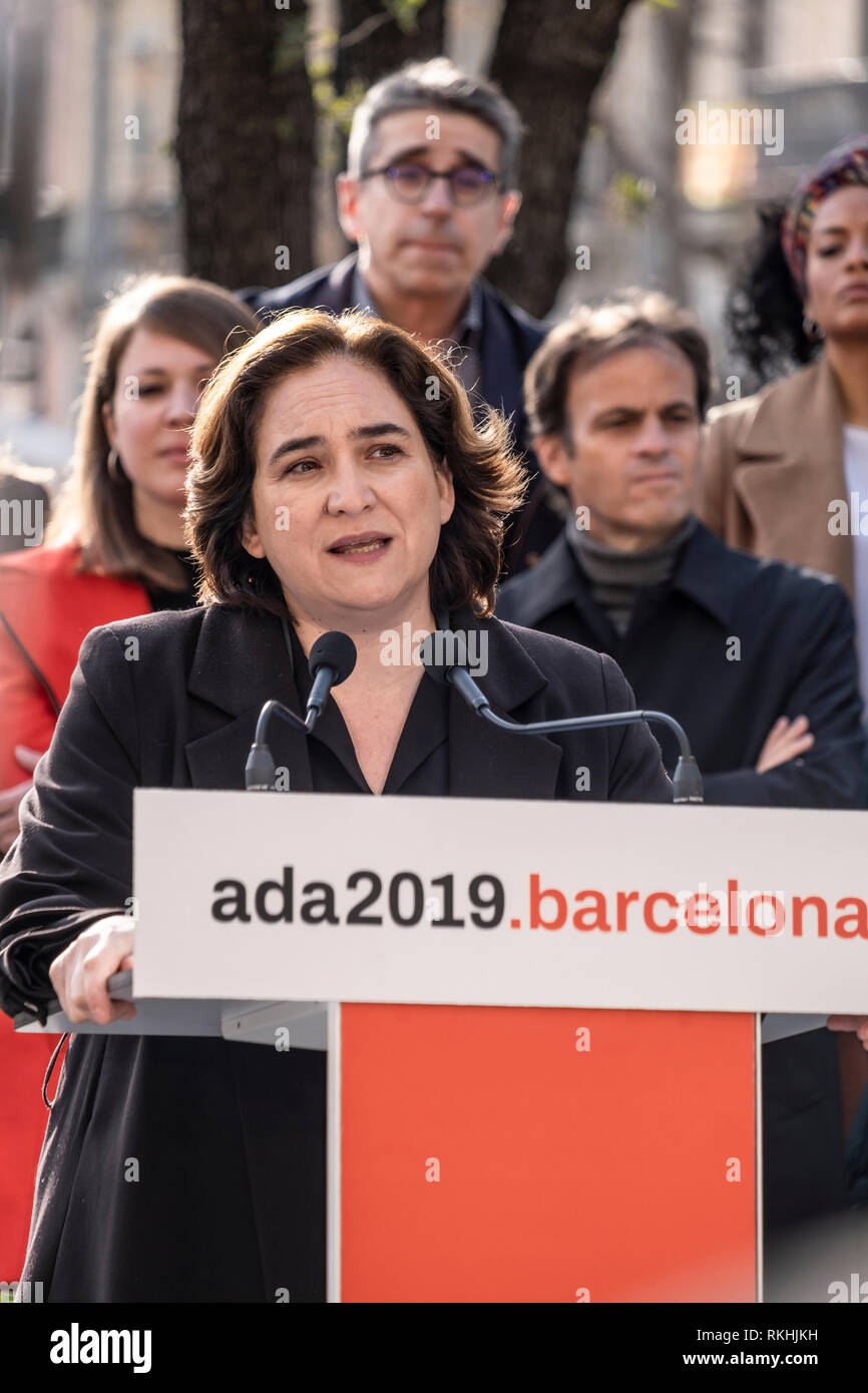 Ada Colau, actuel maire de Barcelone, a vu au cours de son discours de présentation de la nouvelle équipe des élections municipales 2019. 'Barcelona en común' présente la candidature qui participeront à l'élection municipale 2019. Le parti du maire de Barcelone Ada Colau, a présenté lors d'une conférence de presse l'équipe technique avec laquelle elle ira en vote pour le maire de Barcelone. Banque D'Images