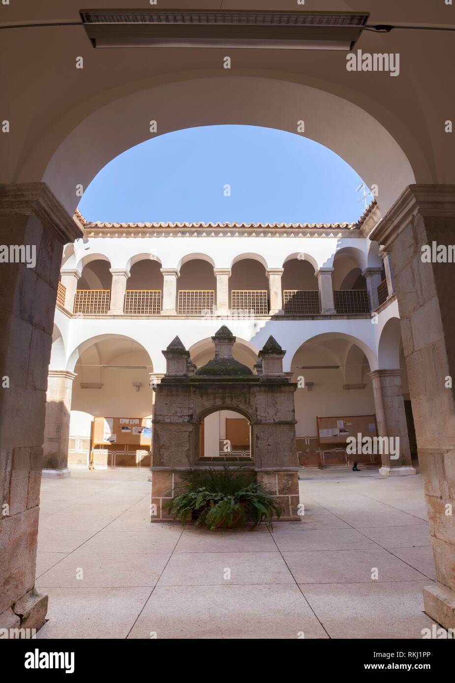 Couvent de San Antonio Courtyard, actuellement centre culturel de la ville d'Almendralejo, Badajoz, Espagne. Banque D'Images