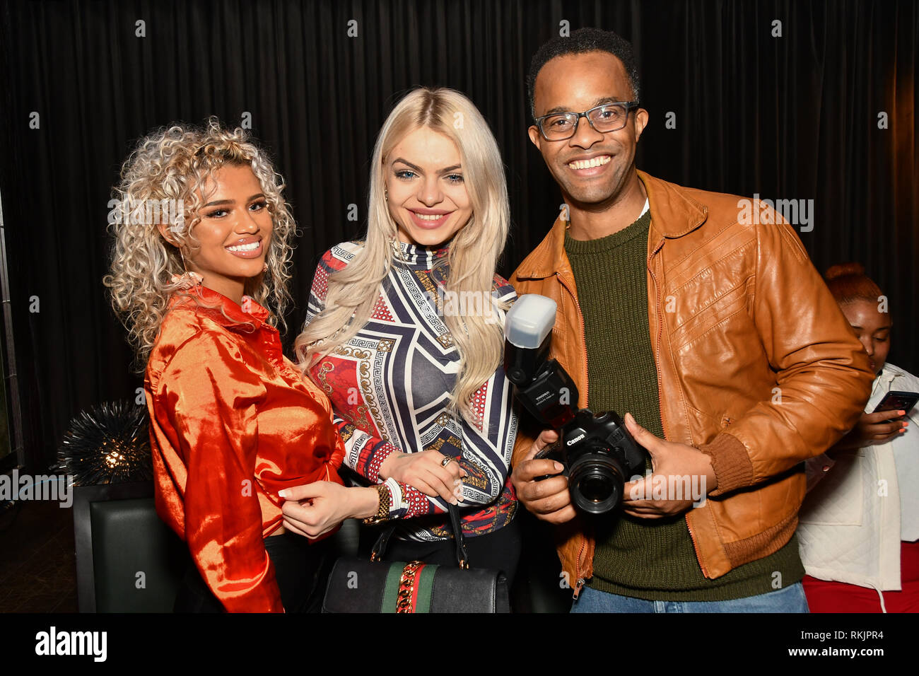 Londres, Royaume-Uni. Feb 11, 2019. Mia Rothwell et Gabriella Melrose assister à la mise en réseau Mode de luxe héberge à IC Show avec X Factor Singers Fashio9n voir en avant de LFW 2019 hiver avec incroyable de monde au cœur de Soho, à Londres, Royaume-Uni. 11 févr. 2019. Banque D'Images