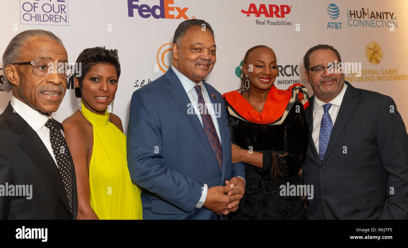 New York, États-Unis. Feb 11, 2019. New York, NY - 11 Février 2019 : Al Sharpton, Tamron Hall, Jesse Jackson, Susan Taylor, Michael Eric Dyson assister pour l'amour de nos enfants se soucie National Mouvement Mentorat au bal de gala Ziegfeld Crédit : lev radin/Alamy Live News Banque D'Images