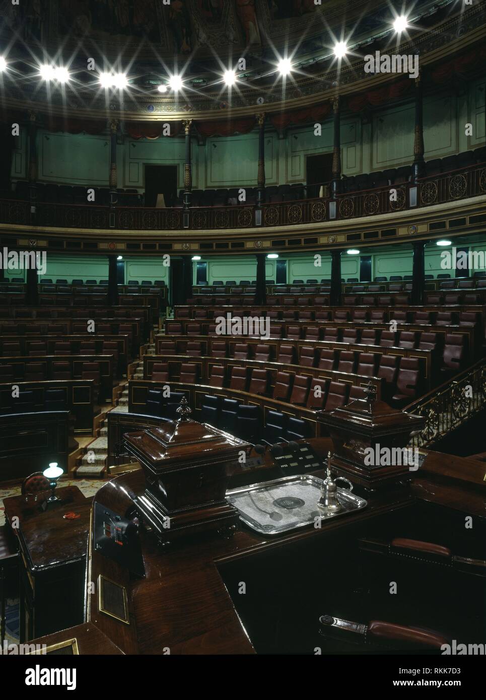 HEMICICLO O BEAUTÉ SESIONES-PRESIDENCIA-DET MESA CON URNAS VOTACION,BORD,MICROS ELECTRONICA. Emplacement : CONGRESO DE LOS DIPUTADOS-intérieur. MADRID. L'ESPAGNE. Banque D'Images