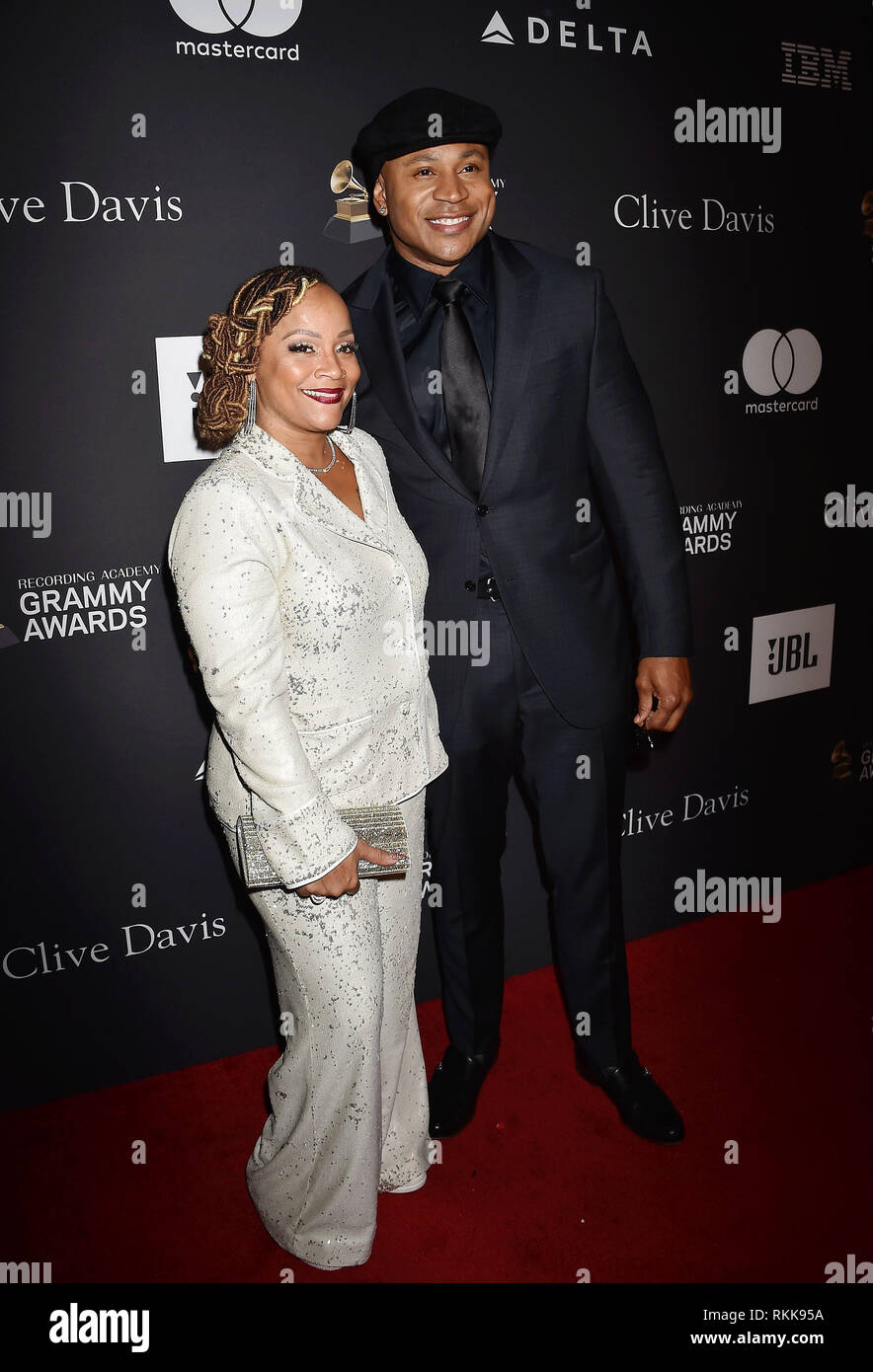 Los Angeles, CA - 09 février : Simone Smith (L) et LL Cool J'assister à l'Académie de l'enregistrement et Clive Davis' 2019 pre-GRAMMY Gala à la garde de Beverly Banque D'Images