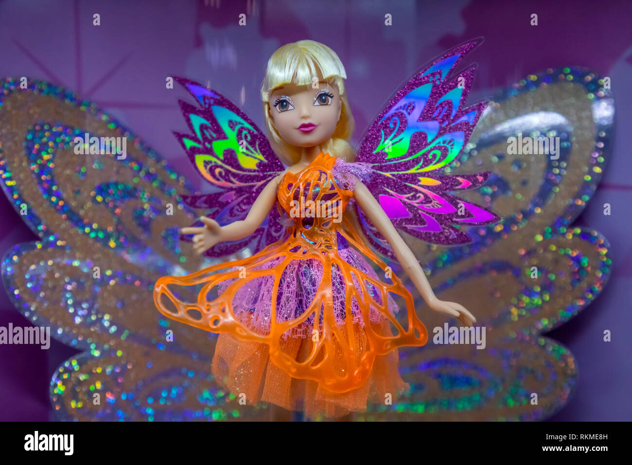 Winx Les Expositions Dans Le Hall Du Magasin Pour Enfants Sur La Rue Loubianka Moscou Russie Le Musee Est Dedie Au 15eme Anniversaire De Winx Photo Stock Alamy