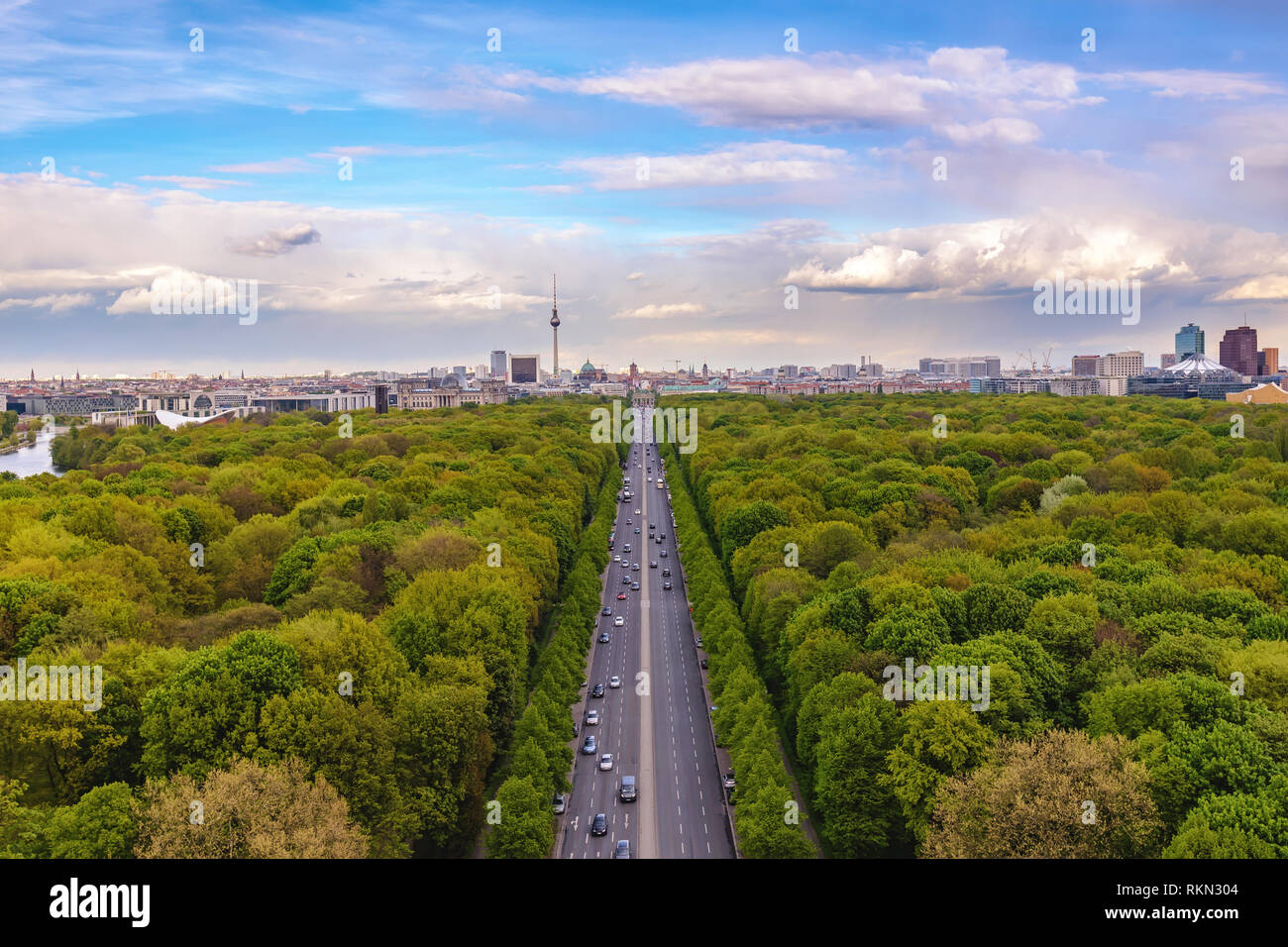 Berlin Allemagne, high angle city skyline au niveau jardin Banque D'Images