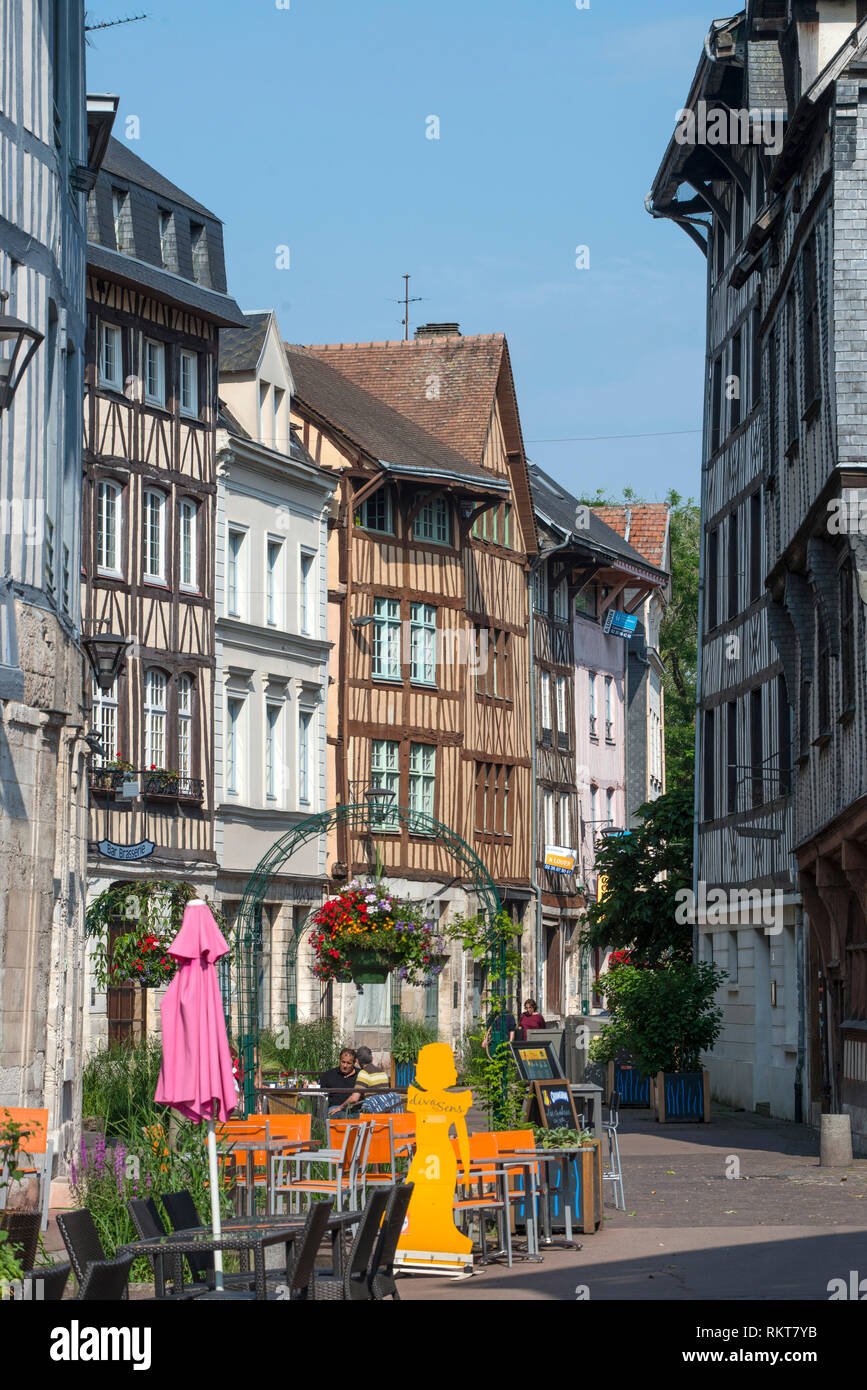 Rouen (Normandie, nord de la France) : ' rue Eau-de-Robec ' street dans le centre-ville légende locale *** *** Banque D'Images