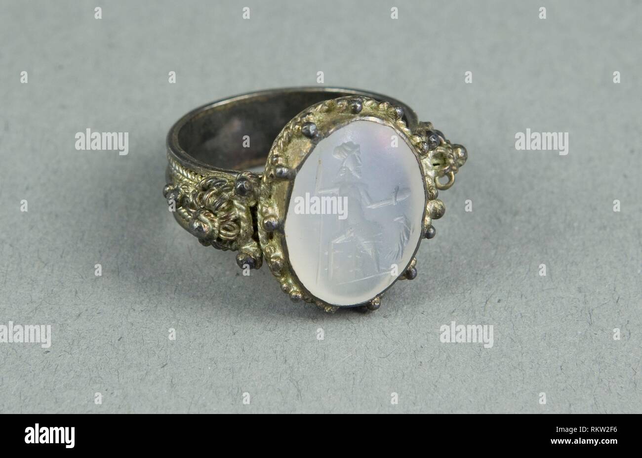 Anneau de doigt grâce à l'héliogravure représentant Zeus 1ère/2ème