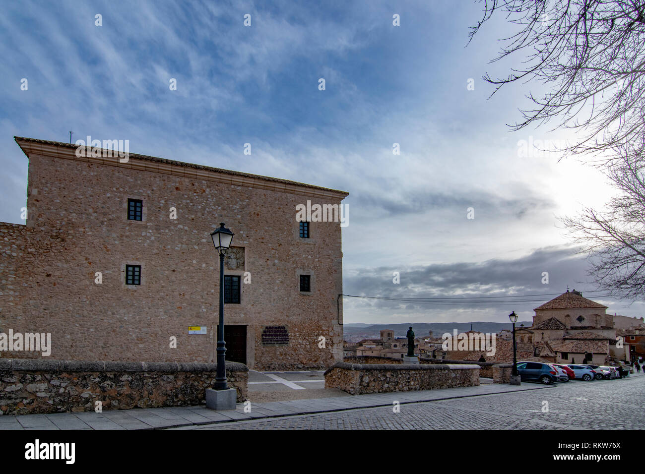 Cuenca, Espagne ; Février 2017 : église du Couvent des Carmes Déchaux de San Jose dans le centre historique de Cuenca Banque D'Images