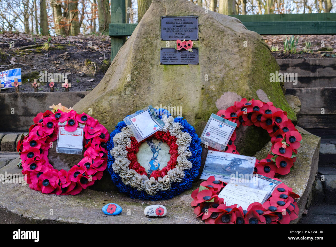 Monument à la mémoire de 10 aviateurs dans Mi Amigo B17 Forteresse volante qui s'est écrasé à Endcliffe Park, Sheffield, en février 1944 Banque D'Images