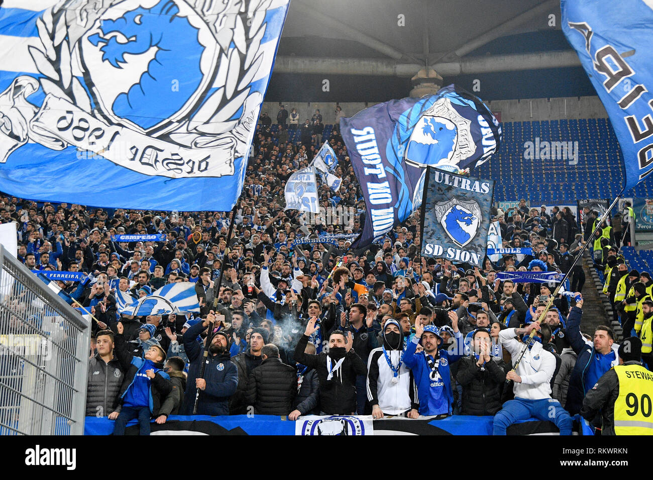 Rome, Italie. 12 février 2019. Foto Fabrizio 12 febbraio 2019 Yves Daoust ( Roma Italia) Sport Calcio Roma - Porto Ligue des Champions 2018-2019 - Stadio Olimpico di Roma Nella foto : Tifosi del Porto Photo Fabrizio amis 12er février 2019 Roma (Italie) Sport Soccer Roma - Porto Ligue des Champions 2018-2019 - Stade Olympique de Roms dans le pic : Porto partisans Crédit : Fabrizio Amis/Alamy Live News Banque D'Images