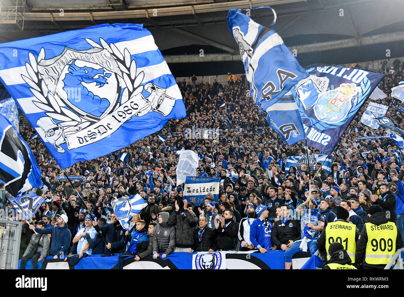 Rome, Italie. 12 février 2019. Foto Fabrizio 12 febbraio 2019 Yves Daoust ( Roma Italia) Sport Calcio Roma - Porto Ligue des Champions 2018-2019 - Stadio Olimpico di Roma Nella foto : Tifosi del Porto Photo Fabrizio amis 12er février 2019 Roma (Italie) Sport Soccer Roma - Porto Ligue des Champions 2018-2019 - Stade Olympique de Roms dans le pic : Porto partisans Crédit : Fabrizio Amis/Alamy Live News Banque D'Images