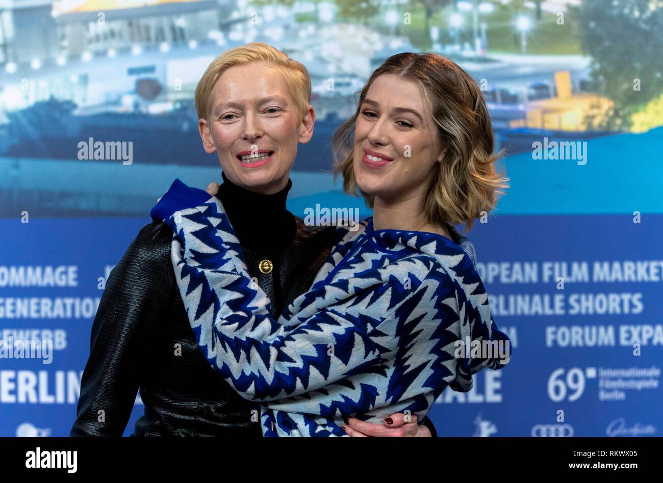 Tilda Swinton et sa fille honneur Swinton Byrne assister à la conférence de presse et une séance de "Le souvenir" au cours de la 69e Berlinale International Film Festival à l'hôtel Grand Hyatt à Berlin, Allemagne, le 12 février 2019. Dans le monde d'utilisation | Banque D'Images
