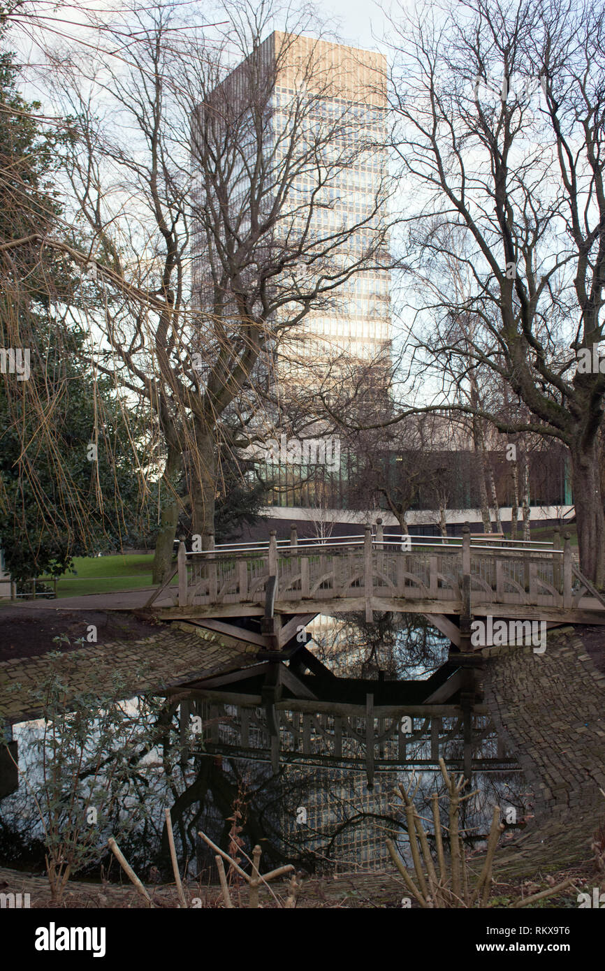 Les bâtiments de l'Université de Sheffield et Weston Park, jardins paysagers, Sheffield UK Banque D'Images