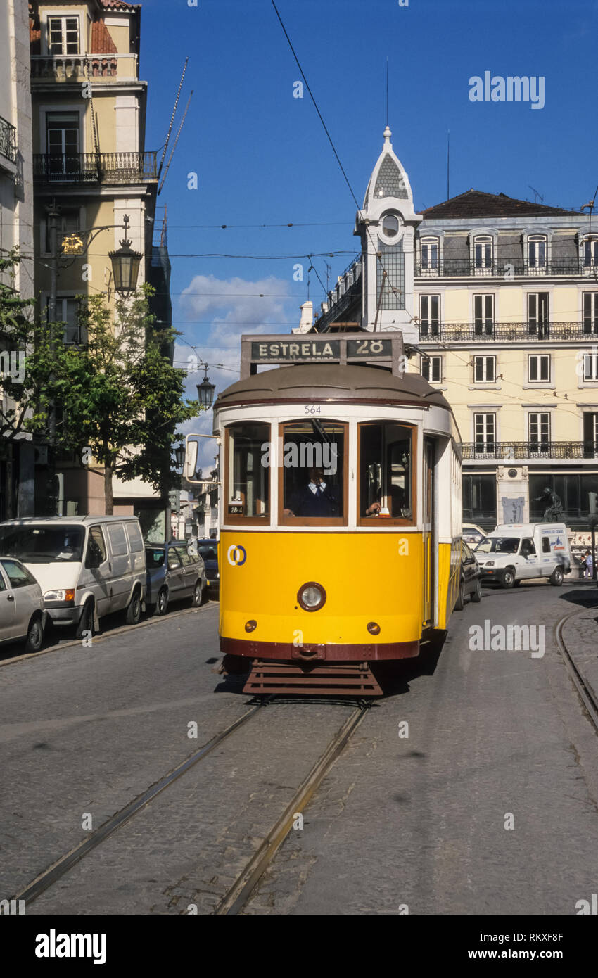Lissabon, Strassenbahn, Largo Chiado - Lisboa, Tramway, Largo Chiado Banque D'Images