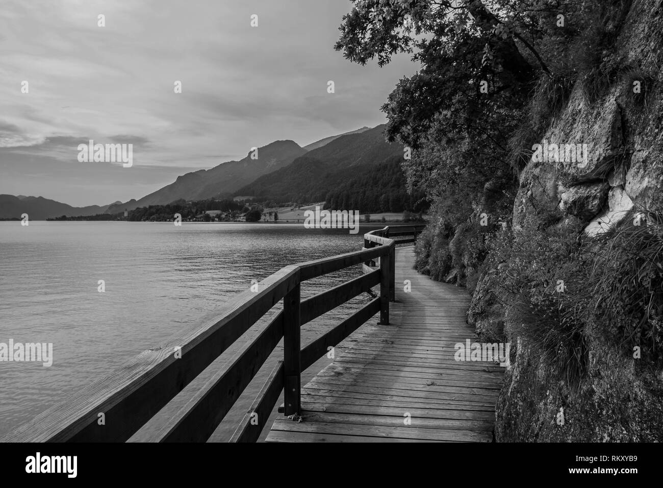 Le lac Wolfgangsee en Autriche. Wolfgangsee est l'un des plus connus de lacs en Autriche. Banque D'Images